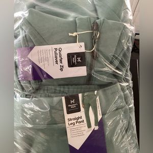 Member's Mark Green Quarter Zip Pullover and Straight Leg Pant Set
